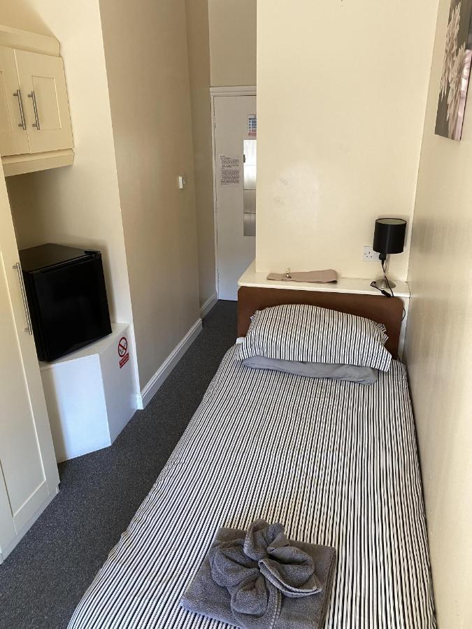 Parasol Weston Guest House Δωμάτιο φωτογραφία