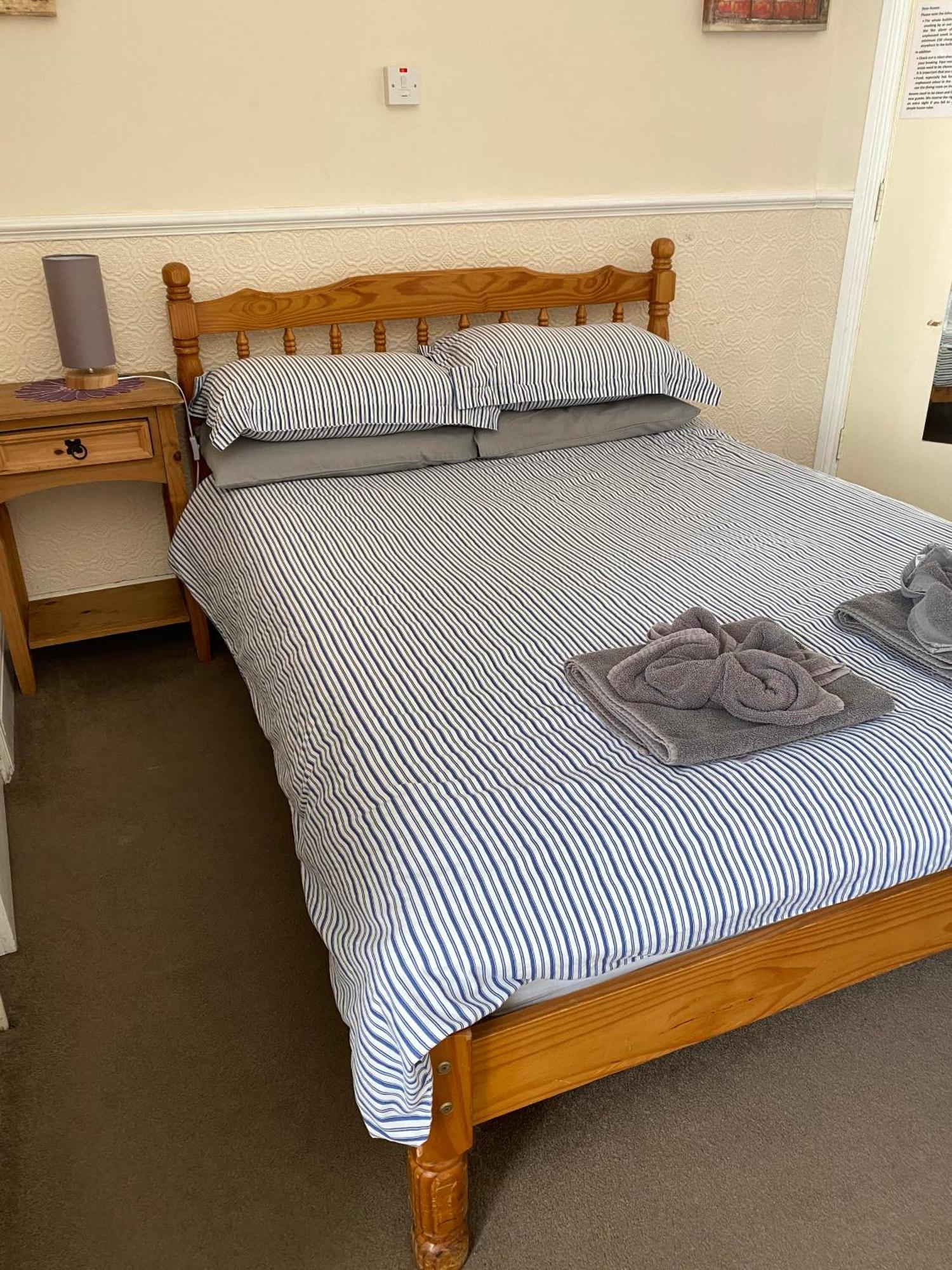 Parasol Weston Guest House Δωμάτιο φωτογραφία