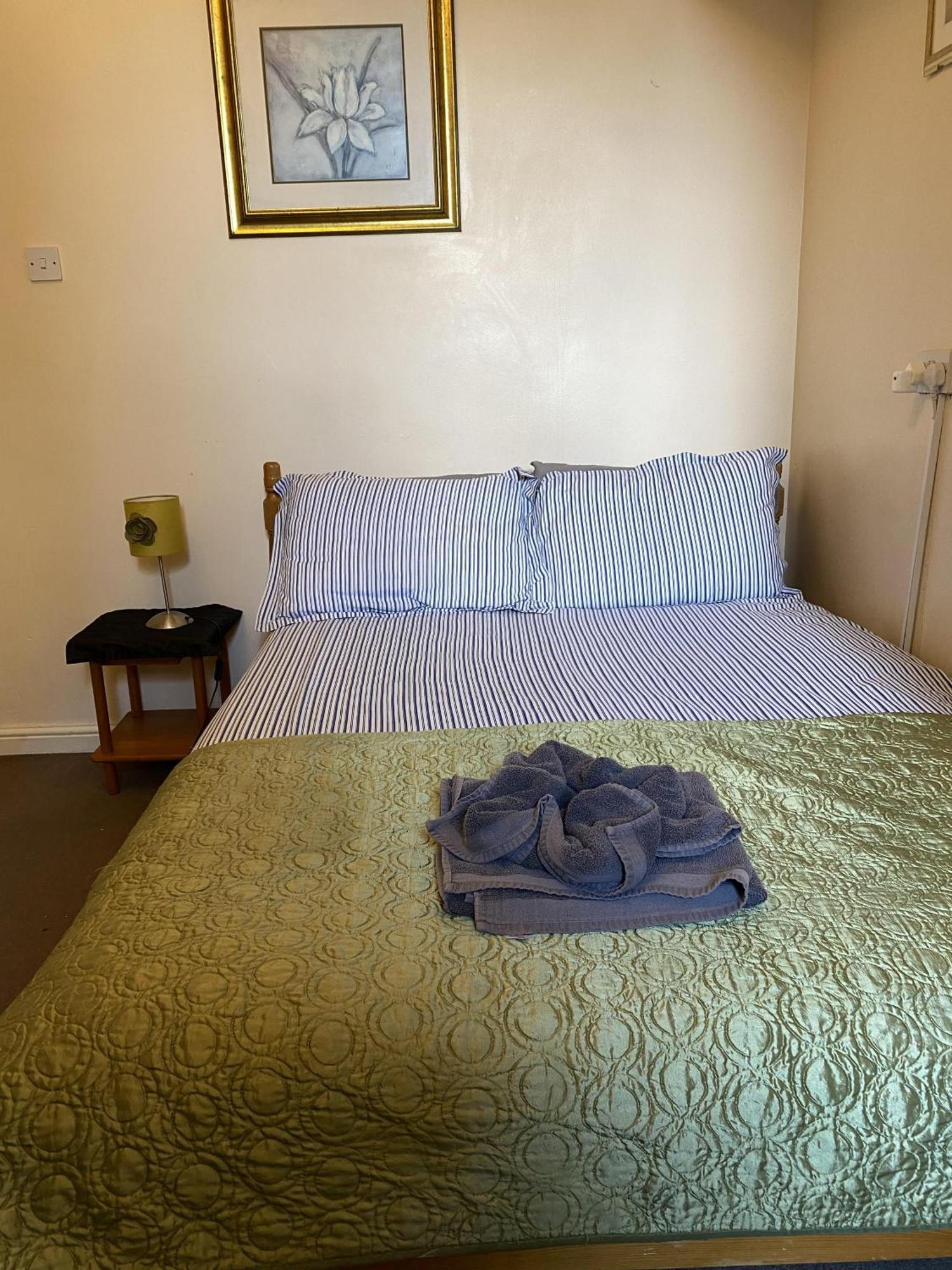 Parasol Weston Guest House Δωμάτιο φωτογραφία